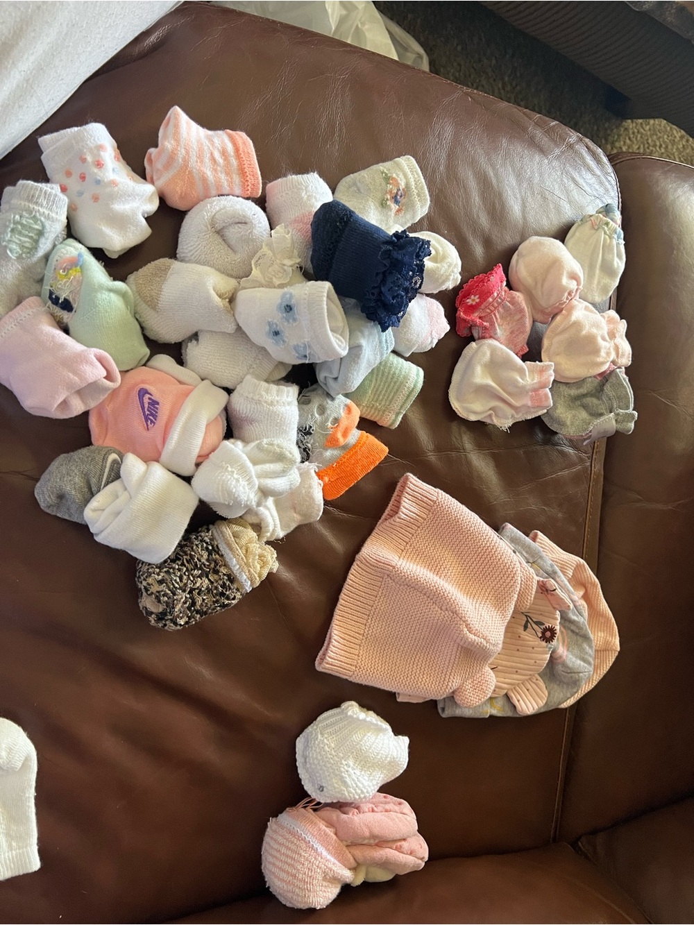 Assorted Baby Girls Sock and Beanie Set - Pink and Pastel Mix